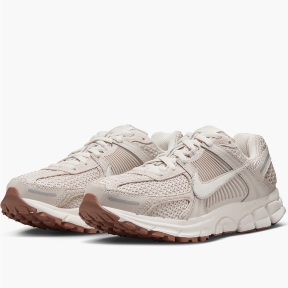 Nike Zoom Vomero 5 Light Orewood Brown Womens 8 - Picture 2 of 6